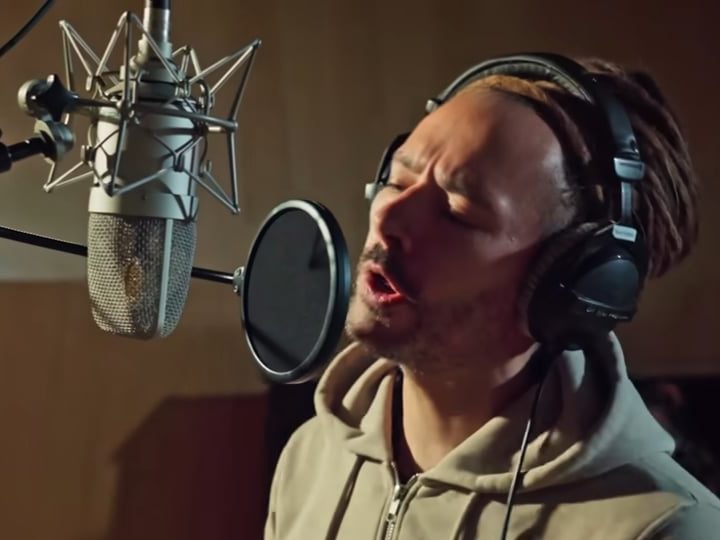 Clip : Danakil – La Démocratie balbutie feat. Mike et Riké